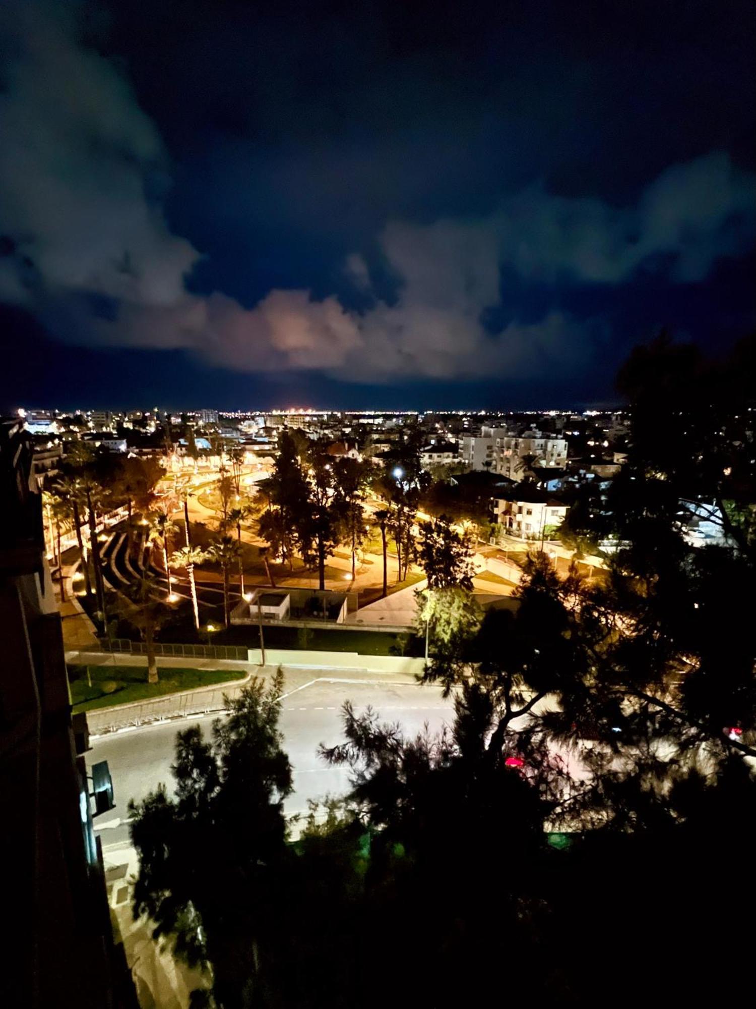 Nicolas 1 Larnaca Exterior foto